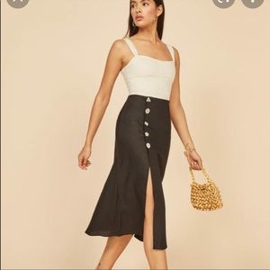 Reformation skirt size 8 EUC